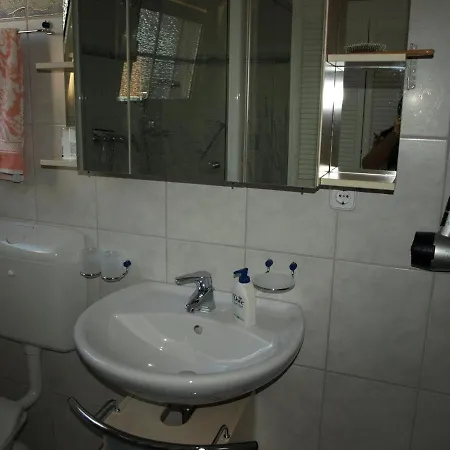 Apartment *weigelt - Issy *